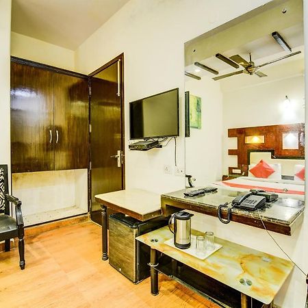 Oyo Hotel Asko International Near Gurudwara Shri Bangla Sahib Neu-Delhi Exterior foto