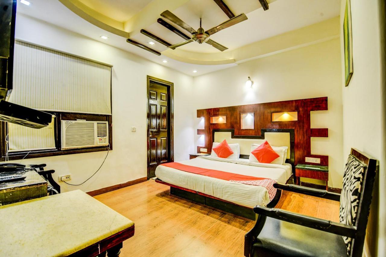 Oyo Hotel Asko International Near Gurudwara Shri Bangla Sahib Neu-Delhi Exterior foto