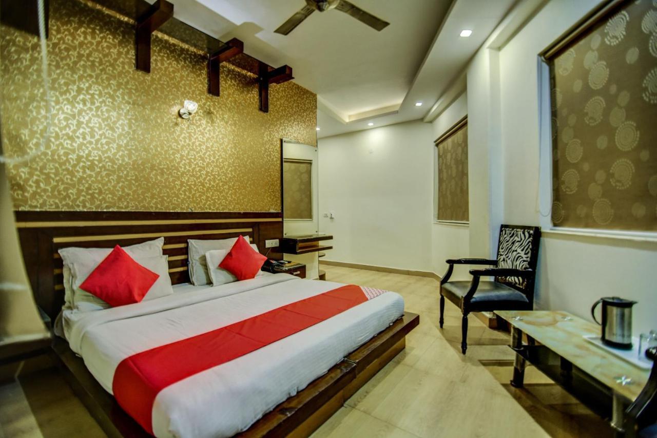 Oyo Hotel Asko International Near Gurudwara Shri Bangla Sahib Neu-Delhi Exterior foto